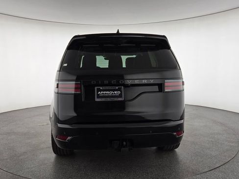 Certified 2025 Land Rover Discovery Dynamic SE AWD/4WD image 7