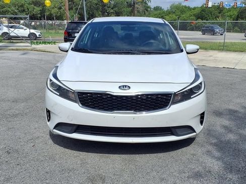 Used 2017 Kia Forte LX w/ LX Popular Package FWD image 2