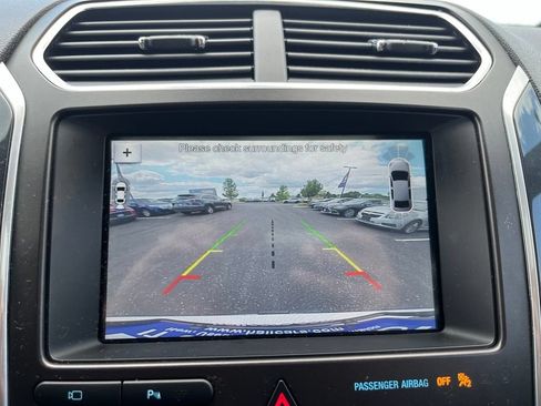 Used 2017 Ford Explorer Limited AWD/4WD image 18