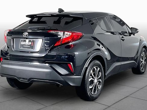 Used 2020 Toyota C-HR LE FWD image 12