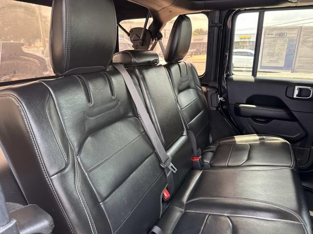 Used 2022 Jeep Wrangler Unlimited Sahara w/ Cold Weather Group AWD/4WD image 12