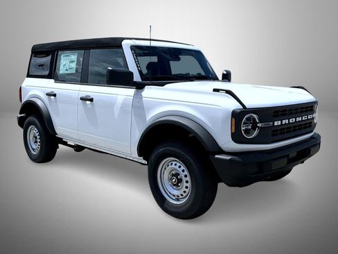 New 2025 Ford Bronco 4-Door AWD/4WD image 3