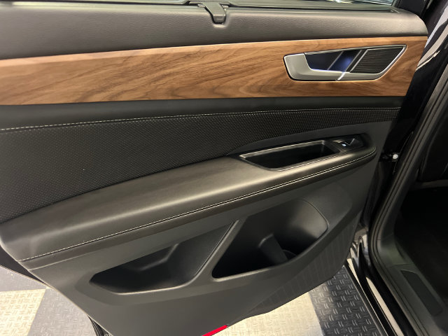 Certified 2024 Volkswagen Atlas SE FWD image 18