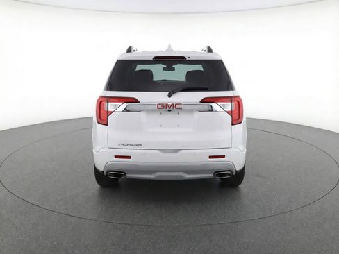 Used 2023 GMC Acadia SLT AWD/4WD image 7