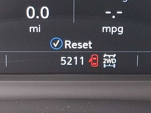 Used 2025 Cadillac XT6 Luxury image 20