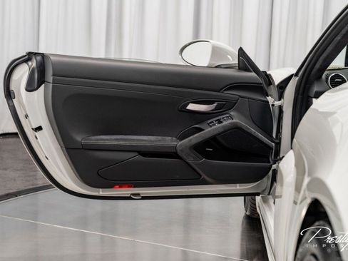 Used 2020 Porsche 718 Cayman GT4 image 22