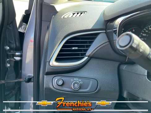 Used 2020 Chevrolet Trax LS w/ Tint and Cruise Package AWD/4WD image 10