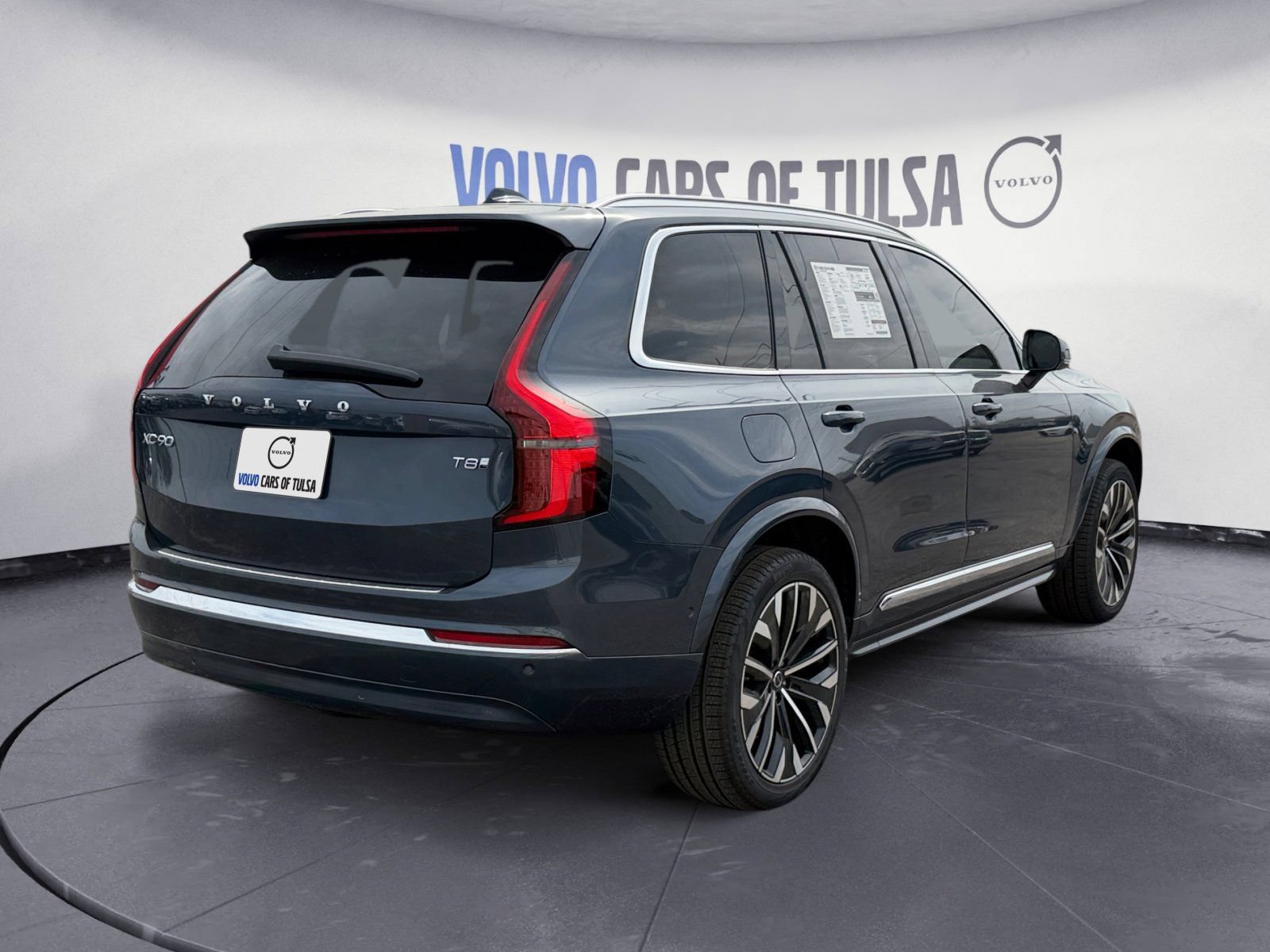 New 2026 Volvo XC90 T8 Plus w/ Protection Package Premier AWD/4WD image 5