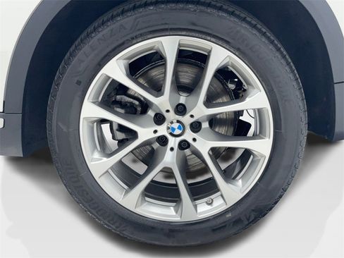 Used 2022 BMW X5 xDrive40i w/ Parking Assistance Package image 55