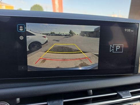 Used 2025 Hyundai Tucson SEL FWD image 24