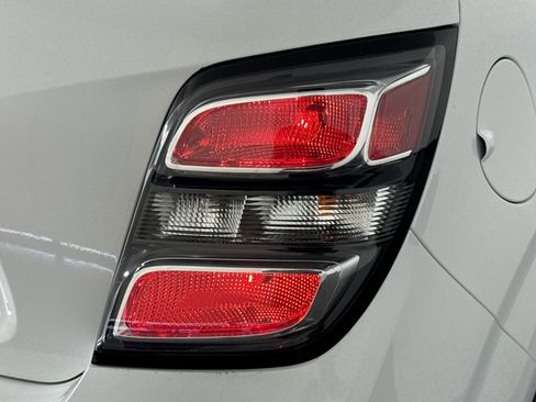 Used 2020 Chevrolet Sonic LT image 30