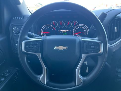 Used 2021 Chevrolet Silverado 2500 Custom w/ Custom Value Package image 16