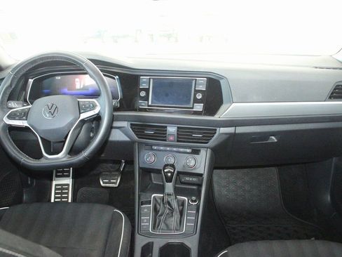 Used 2024 Volkswagen Jetta Sport image 22