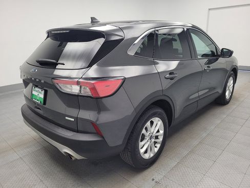 Used 2020 Ford Escape SE image 9