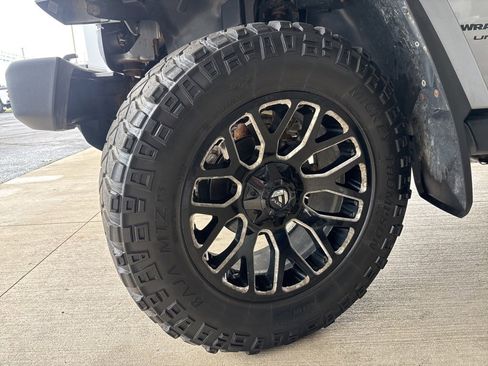 Used 2018 Jeep Wrangler Unlimited Sahara image 31