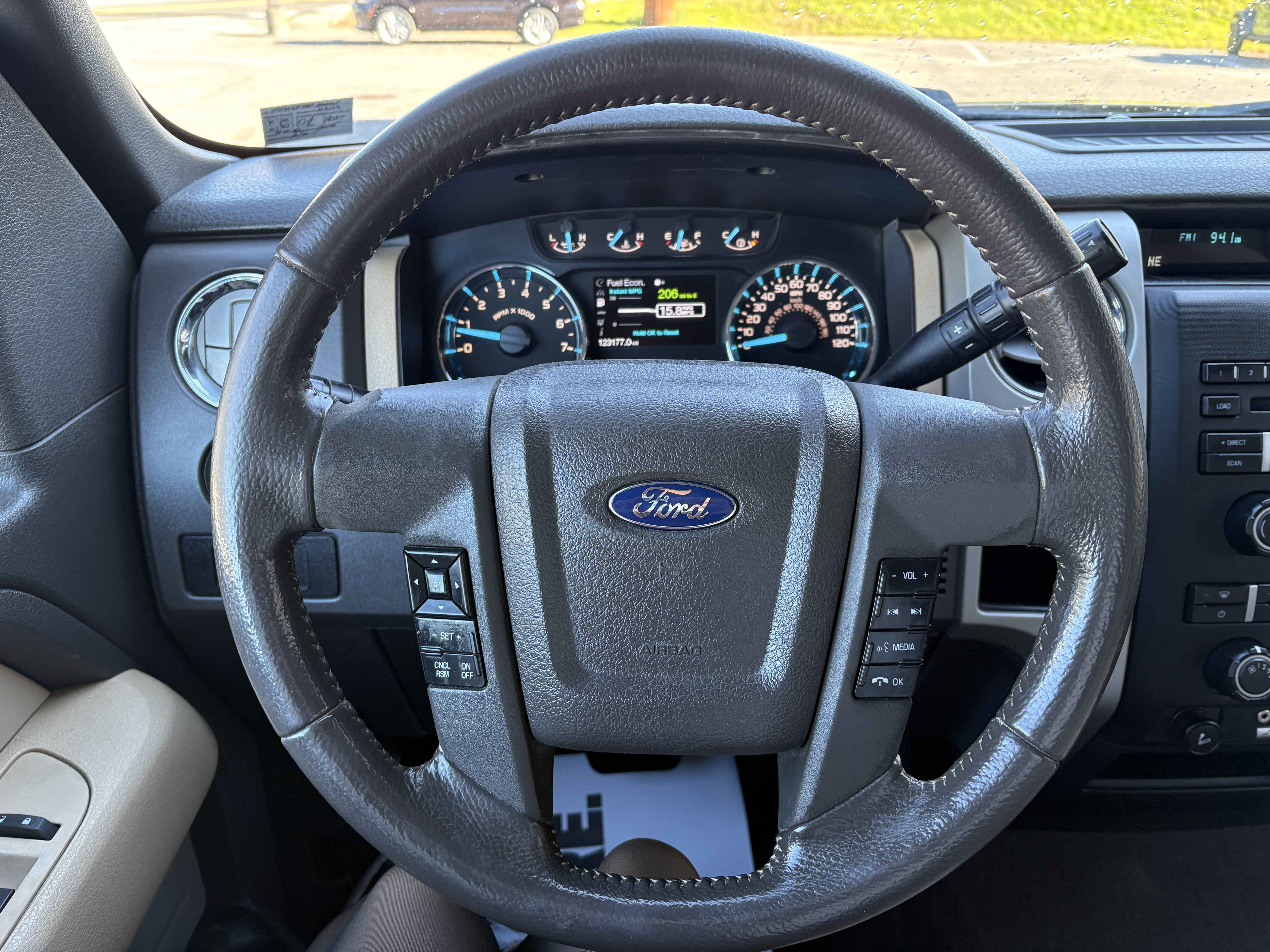 Used 2011 Ford F150 XLT w/ XLT Chrome Pkg AWD/4WD image 16