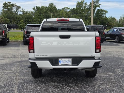 Used 2023 Chevrolet Colorado LT w/ LT Convenience Package II AWD/4WD image 6