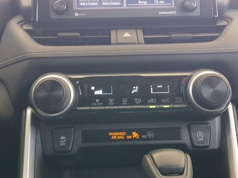 Used 2022 Toyota RAV4 LE image 4