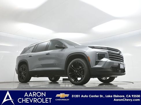 New 2026 Chevrolet Traverse LT w/ Driver Confidence Package image 2