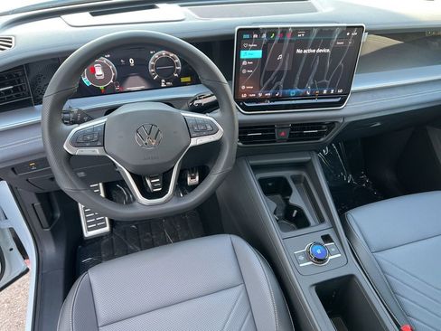 New 2026 Volkswagen Tiguan SE R-Line image 12