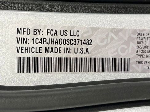 New 2025 Jeep Grand Cherokee Laredo X w/ Luxury Tech Group I image 9