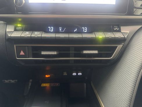 Used 2026 Toyota Camry SE w/ Convenience Package FWD image 20