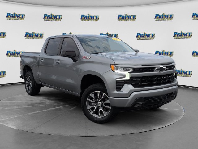 Used 2023 Chevrolet Silverado 1500 RST w/ Z71 Off-Road Package AWD/4WD image 3