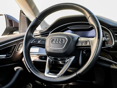 Used 2020 Audi Q8 Premium Plus image 16