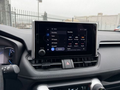 Used 2025 Toyota RAV4 LE image 21