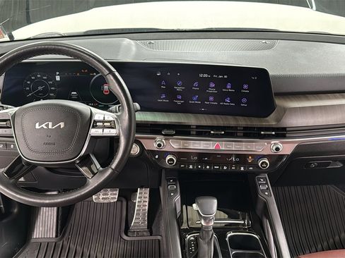 Used 2025 Kia Telluride SX image 9