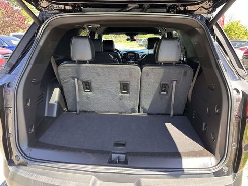 Used 2022 Chevrolet Traverse LT w/ LPO, Floor Liner Package AWD/4WD image 7