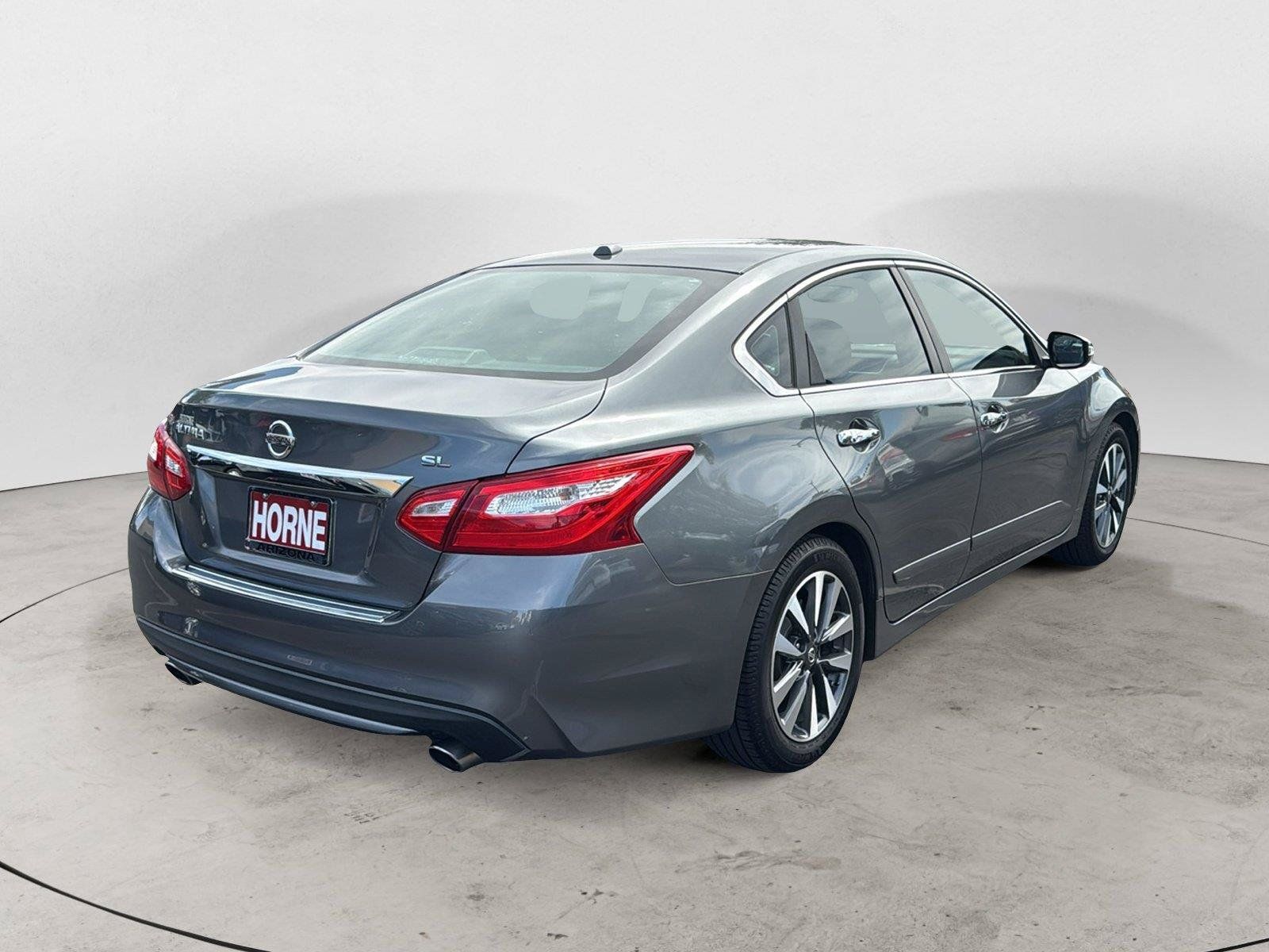 Used 2017 Nissan Altima 2.5 SL w/ 2.5 Technology Package FWD image 5
