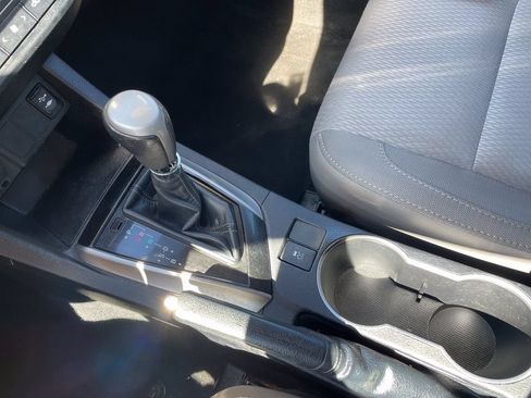 Used 2015 Toyota Corolla LE FWD image 20