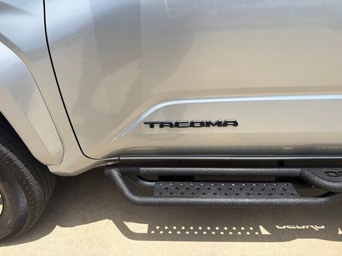 Used 2024 Toyota Tacoma TRD Sport RWD image 9
