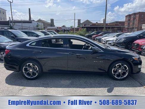 Used 2024 Chevrolet Malibu LT FWD image 3