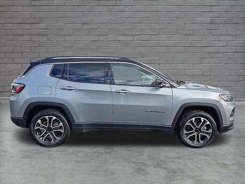 Certified 2022 Jeep Compass Limited w/ Sun and Sound Group AWD/4WD image 16