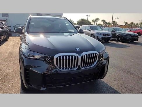 New 2026 BMW X5 xDrive50e w/ M Sport Package image 30