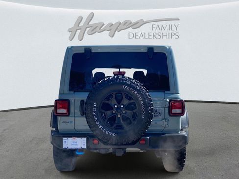 Used 2023 Jeep Wrangler Unlimited w/ Sun & Screen Package image 4