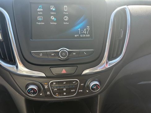 Used 2018 Chevrolet Equinox LT image 8