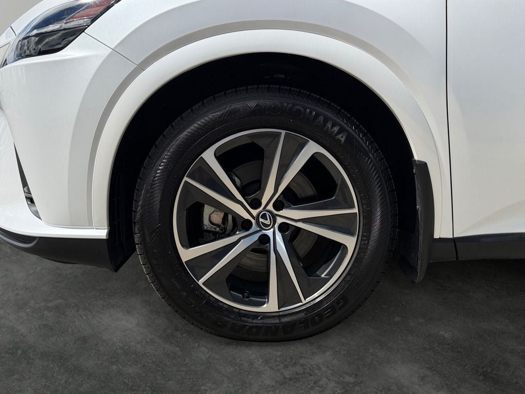 Used 2023 Lexus RX 350 Premium Plus w/ Cold Area Package AWD/4WD image 4