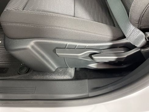 New 2026 Chevrolet Equinox LT FWD image 23