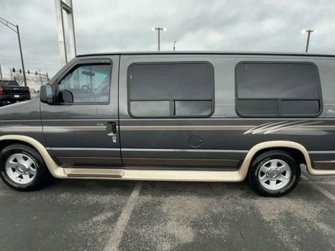 Used 2005 Ford E-150 and Econoline 150 image 5