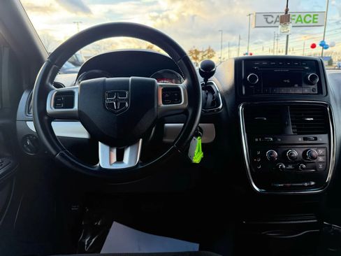 Used 2015 Dodge Grand Caravan SE w/ Quick Order Package 29E SE image 30