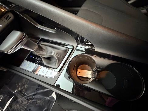 Certified 2023 Hyundai Elantra SEL w/ Convenience Package image 19