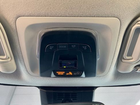 Used 2025 Toyota Corolla LE image 16