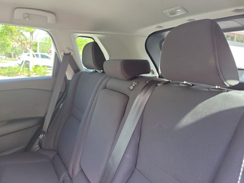 Used 2023 Nissan Rogue S AWD/4WD image 11