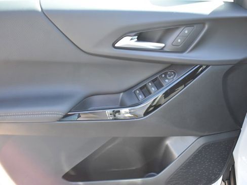 New 2026 Chevrolet Equinox LT image 11