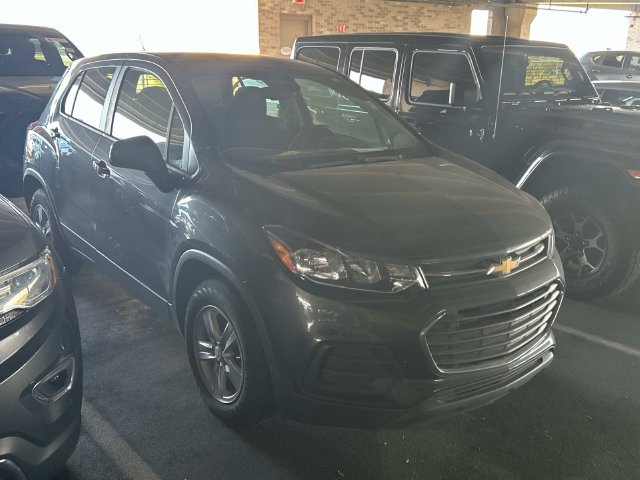 Used 2020 Chevrolet Trax LS w/ Tint and Cruise Package FWD image 1