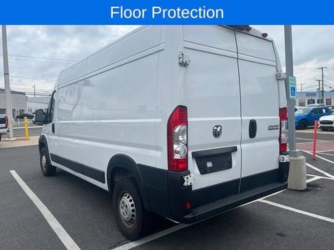 Used 2025 RAM ProMaster 2500 w/ Convenience Group FWD image 3