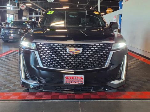 Used 2021 Cadillac Escalade ESV Premium Luxury w/ Driver Assist Tech Package AWD/4WD image 3